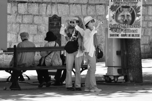 Touristes asiatiques à Sartène, août 2010