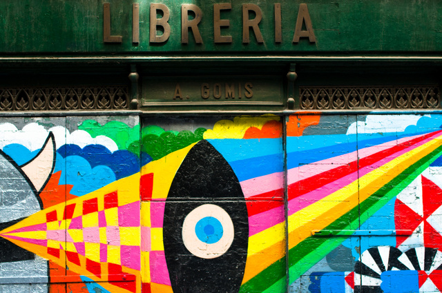 Caolourful Libreria in Madrid