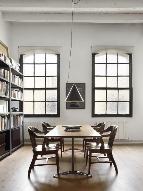 small-dining-room-loft-apartment-furniture-interior-decorating-ideas-with-wooden-table-and-armchair-