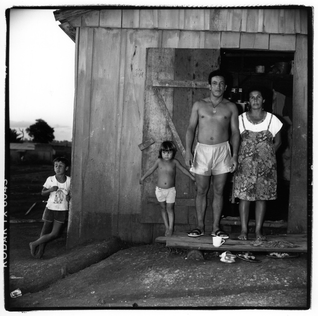 Arg. shack and family222.jpg