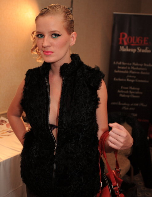 fashionweeksept2009backstage041.JPG