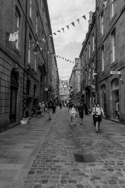 Rue Saint-Vincent, St Malo-111.jpg