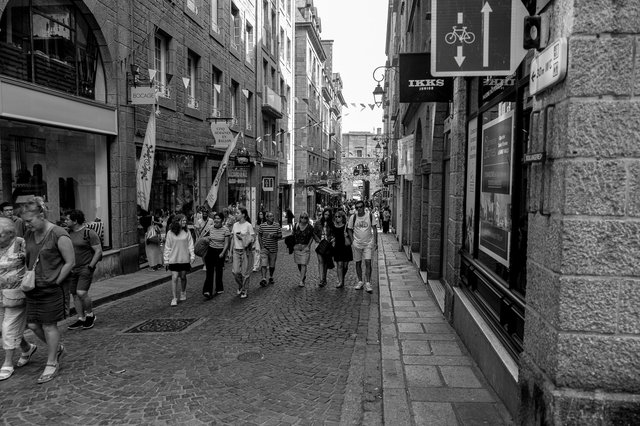 Rue Saint Vincent, St Malo-117.jpg