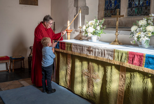 Lucas putting the candles out-66.jpg