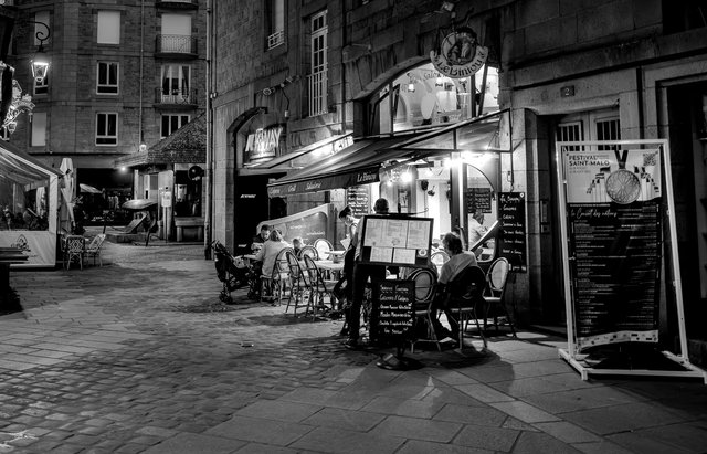 Le Biniou street cafe. Saint Malo-68.jpg
