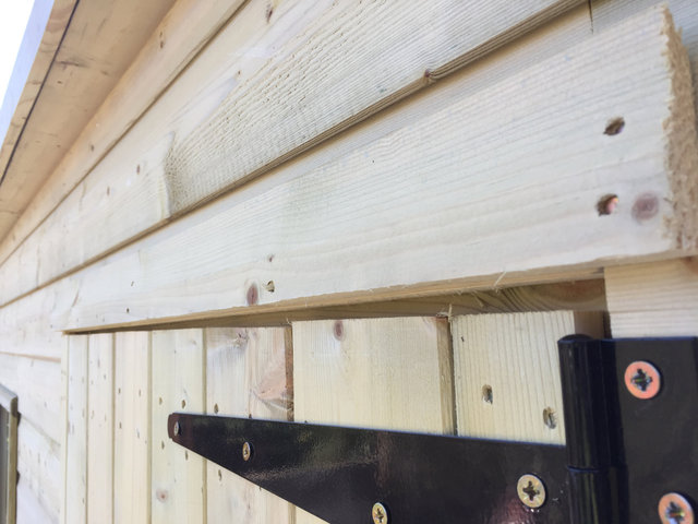 Gap at top of door is not level - noted by Pro team on installation