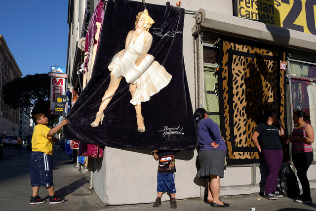 0006_0018_marilynbannernew.jpg