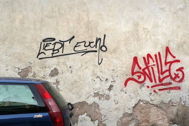 Liebt Euch!