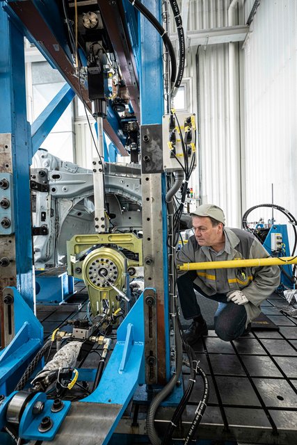 100 ans d' l'usine Renault du Mans, pour Groupe Renault ( Agence Caillé Associés)