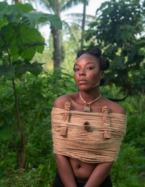 Métamorphose, femme fétiche#02   Edition of 12 + 1AP