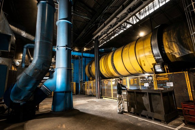 100 ans d' l'usine Renault du Mans, pour Groupe Renault ( Agence Caillé Associés)
