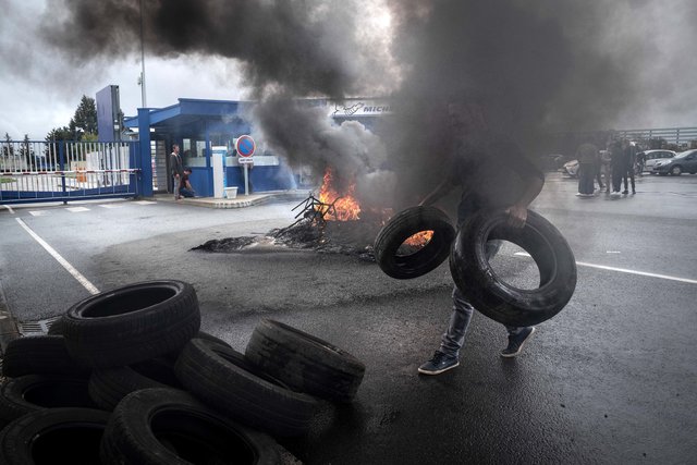Fermeture de l'usine Michelin de la Roche sur yon
