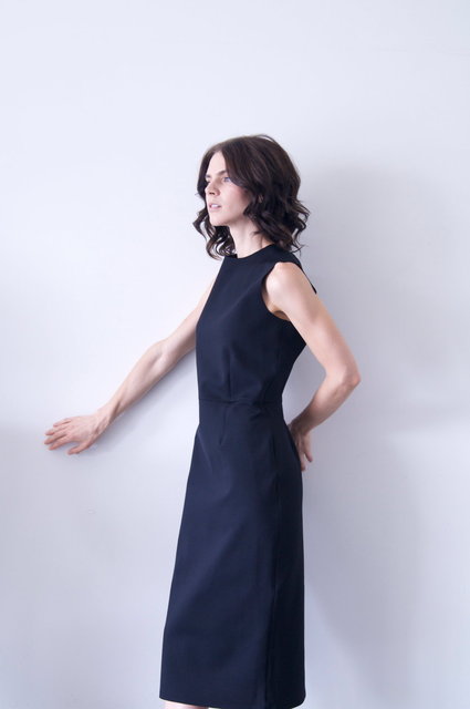 dessah dress in black neoprene 550.00