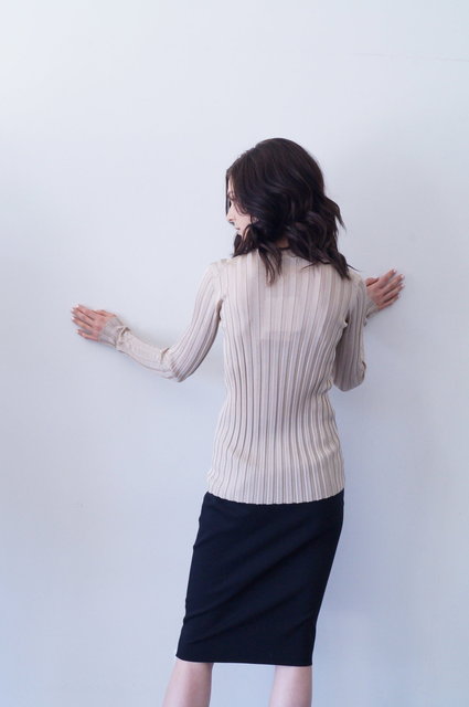 ninett top in light beige 950.00