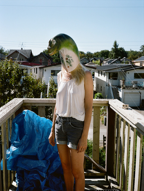 18_jen pretending to be a dinosor.jpg