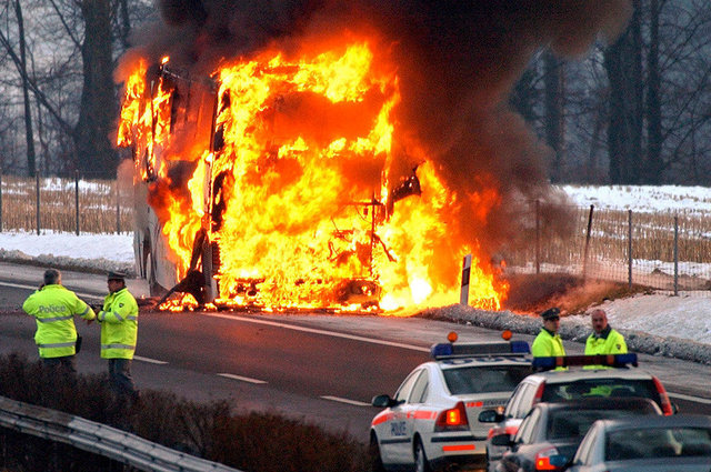 Incendie Car - Bursinel - 2005
