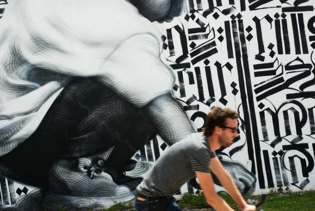 Crouching Figure, Miami