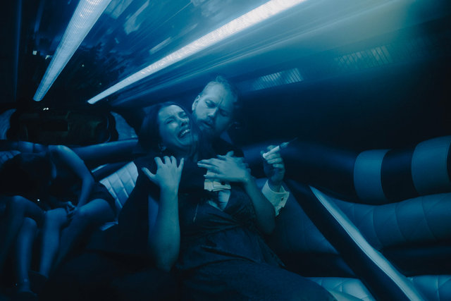 Back of the limousine get free