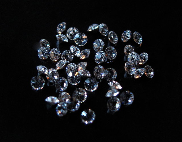 Swarovski by CLINICDENT ✓