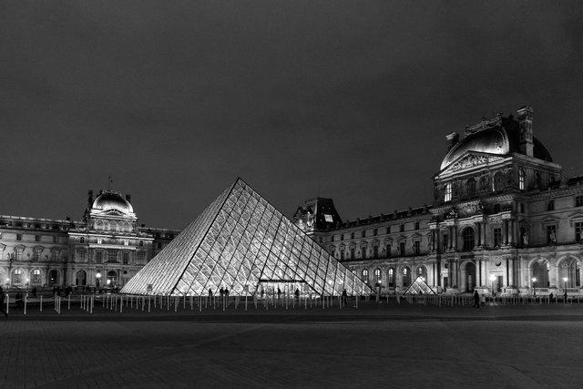 Louvre-008.jpg