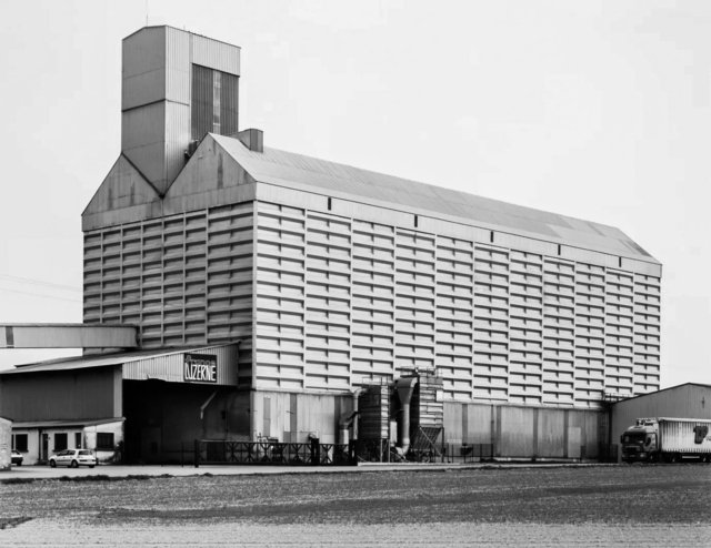Grain Elevator, Coolus, Châlons-en-Champagne, France, 2006_.jpg