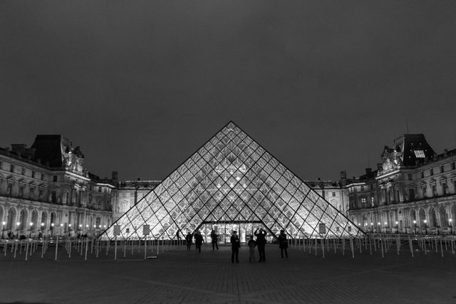 Louvre-005.jpg