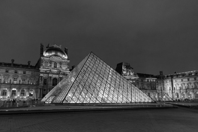 Louvre-012.jpg