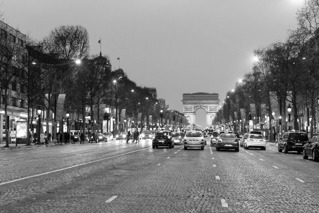 Champs Elysées-002.jpg
