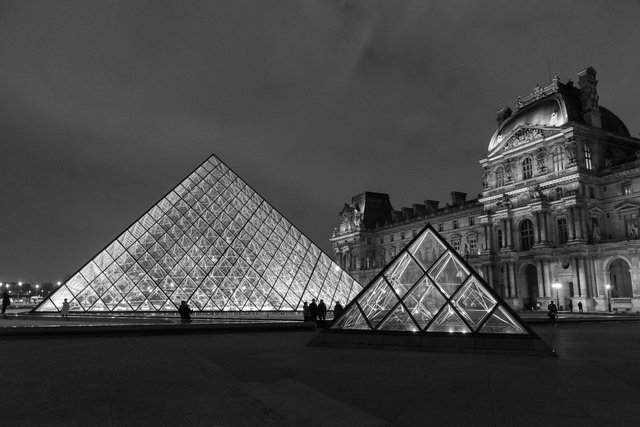 Louvre-002.jpg