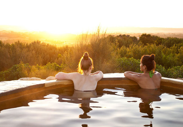xspa-retreat-victoria-peninsula-hotsprings.jpg.pagespeed.ic_.yxtGBPZp_V.jpg