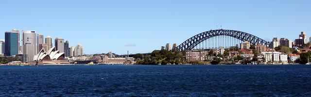 Sydney Harbour from Cremorne Point (1) VB.jpg