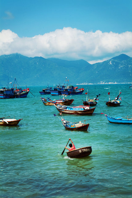 Vietnamese Basket Boats