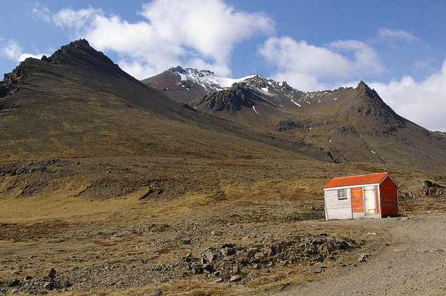 Tourist Shelter at Krossanes VB.JPG