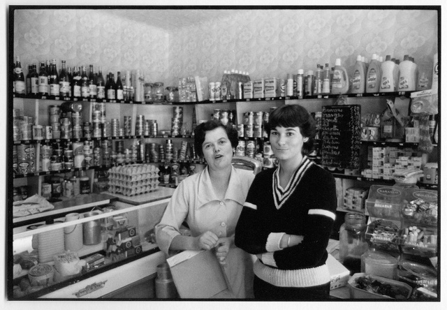 Magasin d'alimentation, Malestroit, Morbihan, 1979