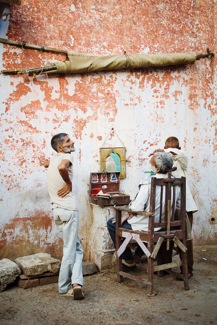 Road Side Barber