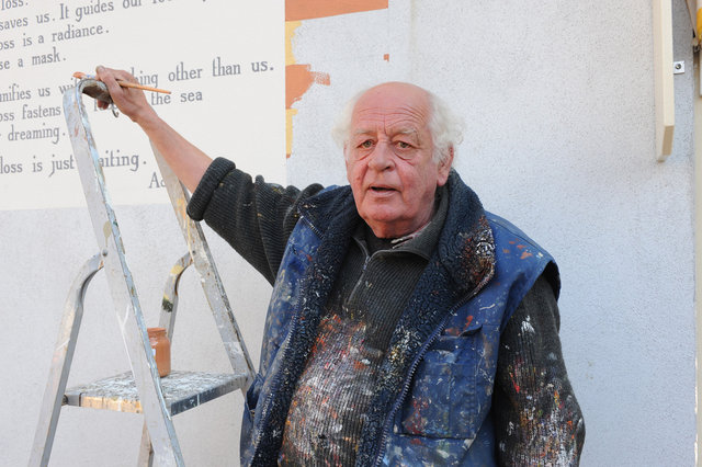 Jan Willem Bruins bezig met muurschildering sept 2013
