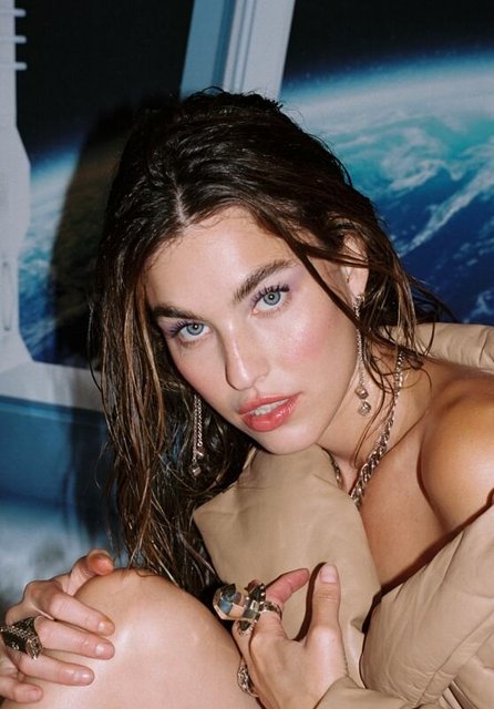 rainey-qualley-photoshoot-for-office-magazine-october-2020-8_thumbnail.jpeg