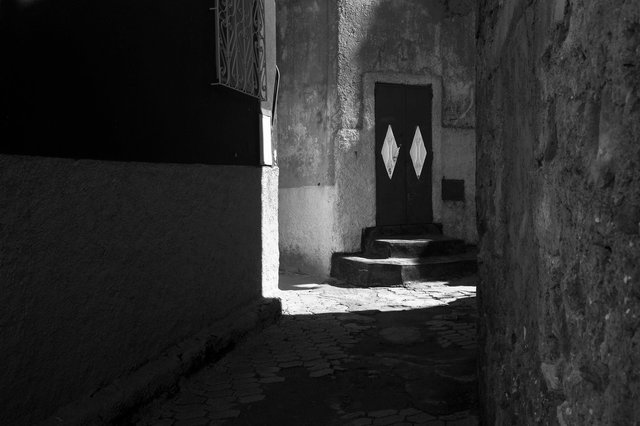 Moroccan Shadows #11_untitiled#11_mer.jpg