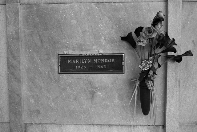 Marilyn 1962, Westwood Cemetery LA 