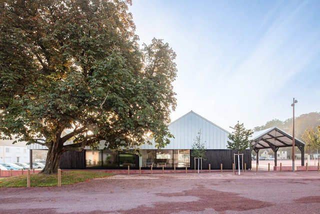 Salle de Convivialité Nelson Mandela & Place de la Précourerie