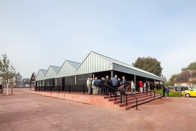 Salle de Convivialité Nelson Mandela & Place de la Précourerie