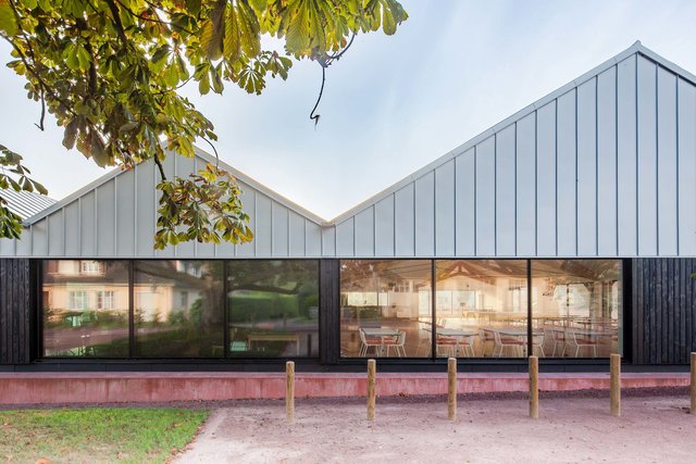 Salle de Convivialité Nelson Mandela & Place de la Précourerie