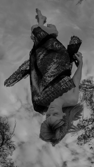 Nicole Welch Wildēornes Body 2017 (still)