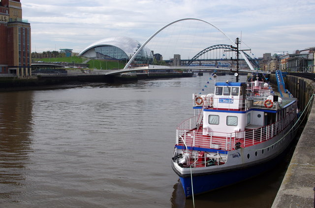 Tyne Quayside (7) VB.JPG