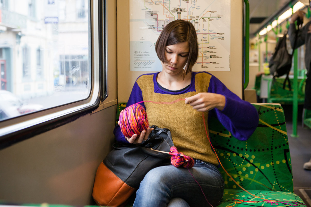 Simon James Photographer KNITTING IN THE CITY