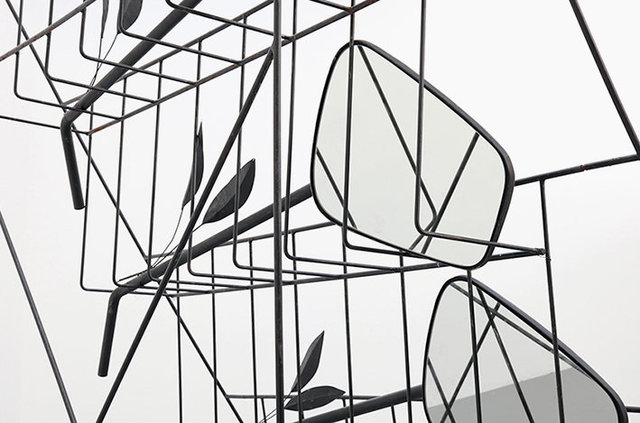 Retrovision Club, 2021, detail. Iron, polyester, mirrors, enamel paint. 270 x 274 x 180 cm.