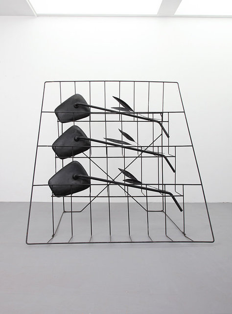 Retrovision Club, 2021. Iron, polyester, mirrors, enamel paint. 270 x 274 x 180 cm.