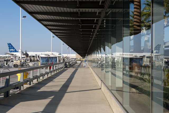 Lena_LBairportSct-056.jpg