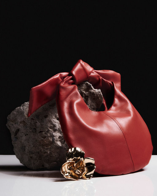 groundbreaking | styling,propping
