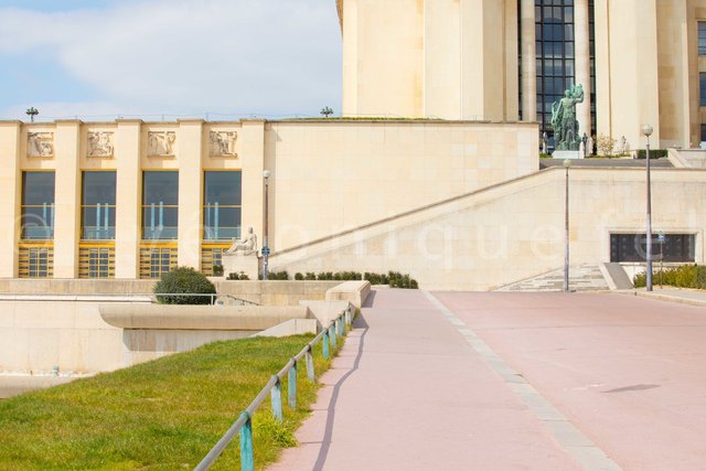 C19, Paris Surreal - all contents © veronique fel